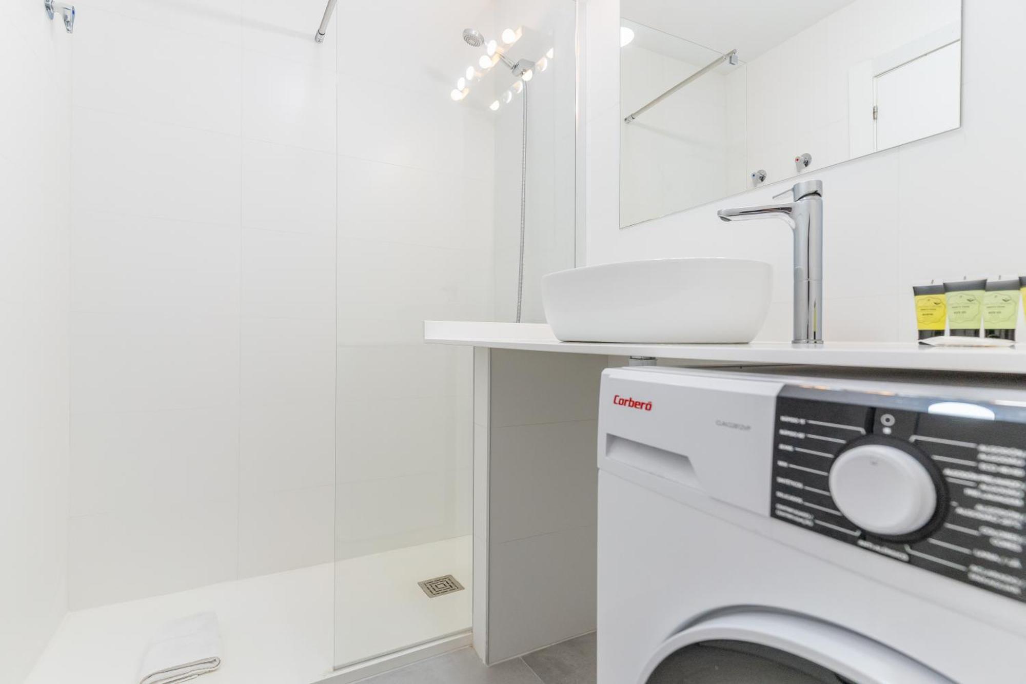 Cozy And Bright-1Bedroom 1Bathroom-Las Letras Madrid Exterior foto